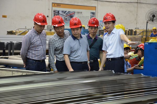 眉山市副市长周孝平一行光临我司调查