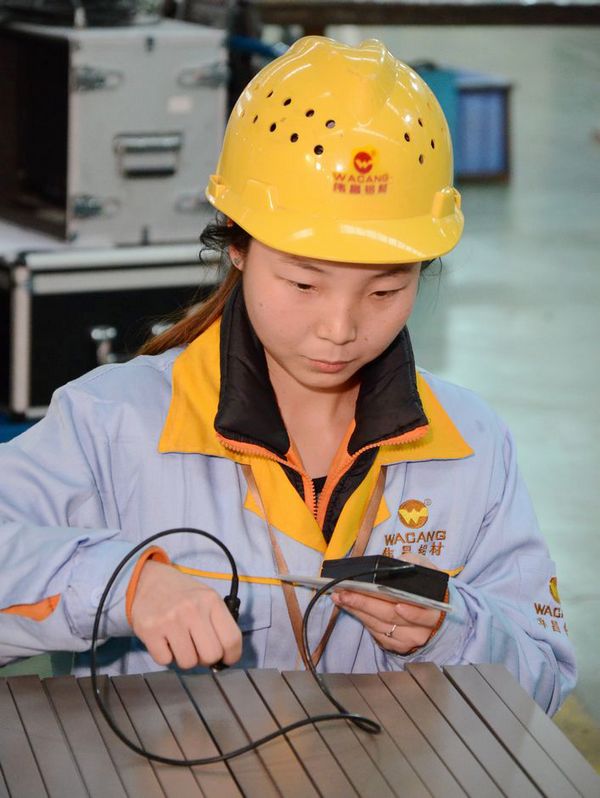 我司通过国度构筑装璜装建产品质量监督检验中心检验