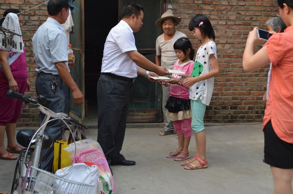 关爱困境儿童 福鹿会F6在行动