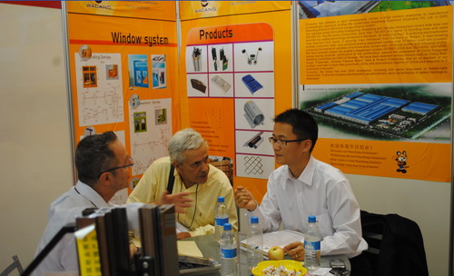 广东福鹿会F6铝厂国际业务部参与2011年哈萨克斯坦中国商品展览会