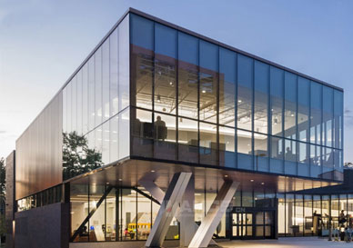 分析玻璃幕墙的优弊端，值得一看！