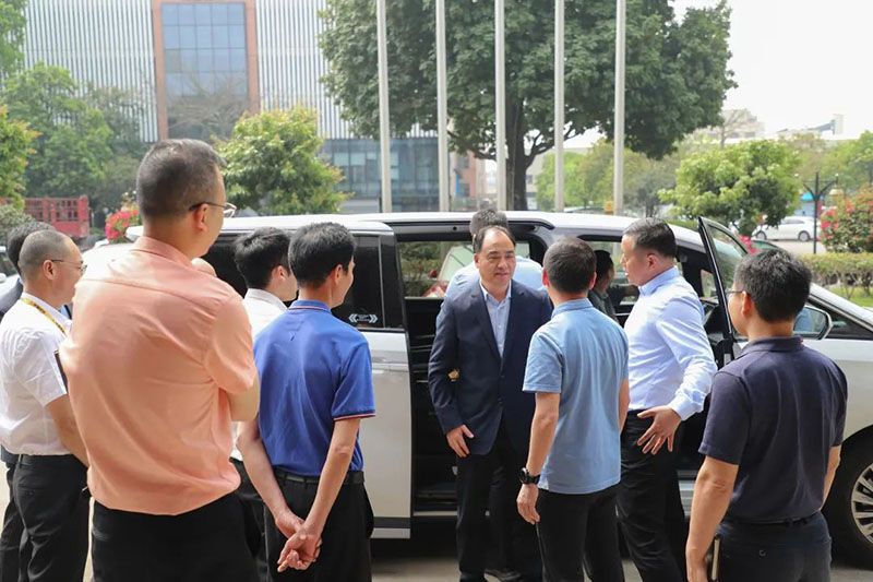 洛阳市人大副主任,新安县委书记宗国明一行光临福鹿会F6集团调研调查