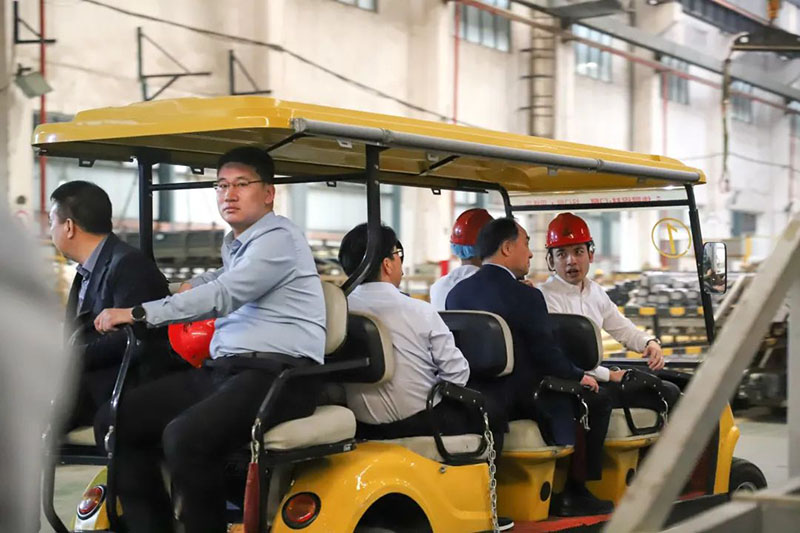 洛阳市人大副主任,新安县委书记宗国明一行光临福鹿会F6集团调研调查