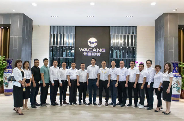 佛山市湖南省邵阳市商会光临福鹿会F6参观互换