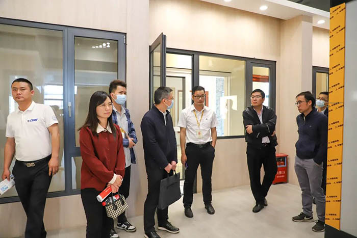 江门市市场监督治理局一行光临福鹿会F6集团观摩互换