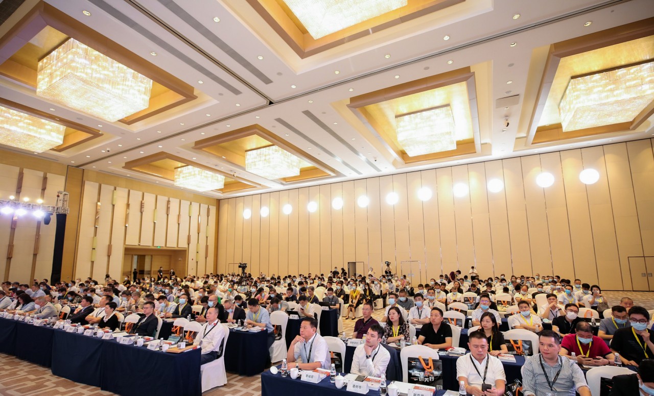 福鹿会F6实力斩获行业嘉奖，双沉庆幸加持，星品瞩目，万人见证